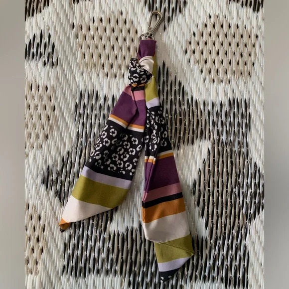 Multicolor Patterned Purse Scarf - Picture 2 of 3